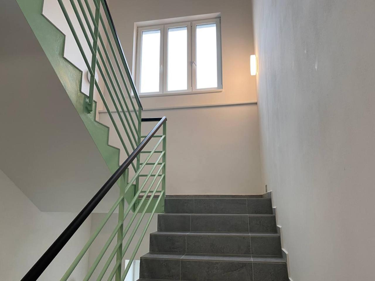 Appartement Perla Hradce à Hradec Králové Extérieur photo