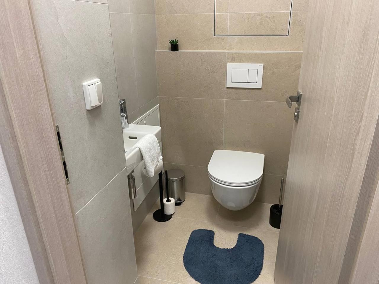 Appartement Perla Hradce à Hradec Králové Extérieur photo