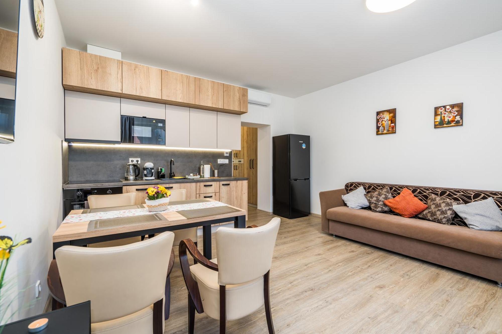 Appartement Perla Hradce à Hradec Králové Extérieur photo