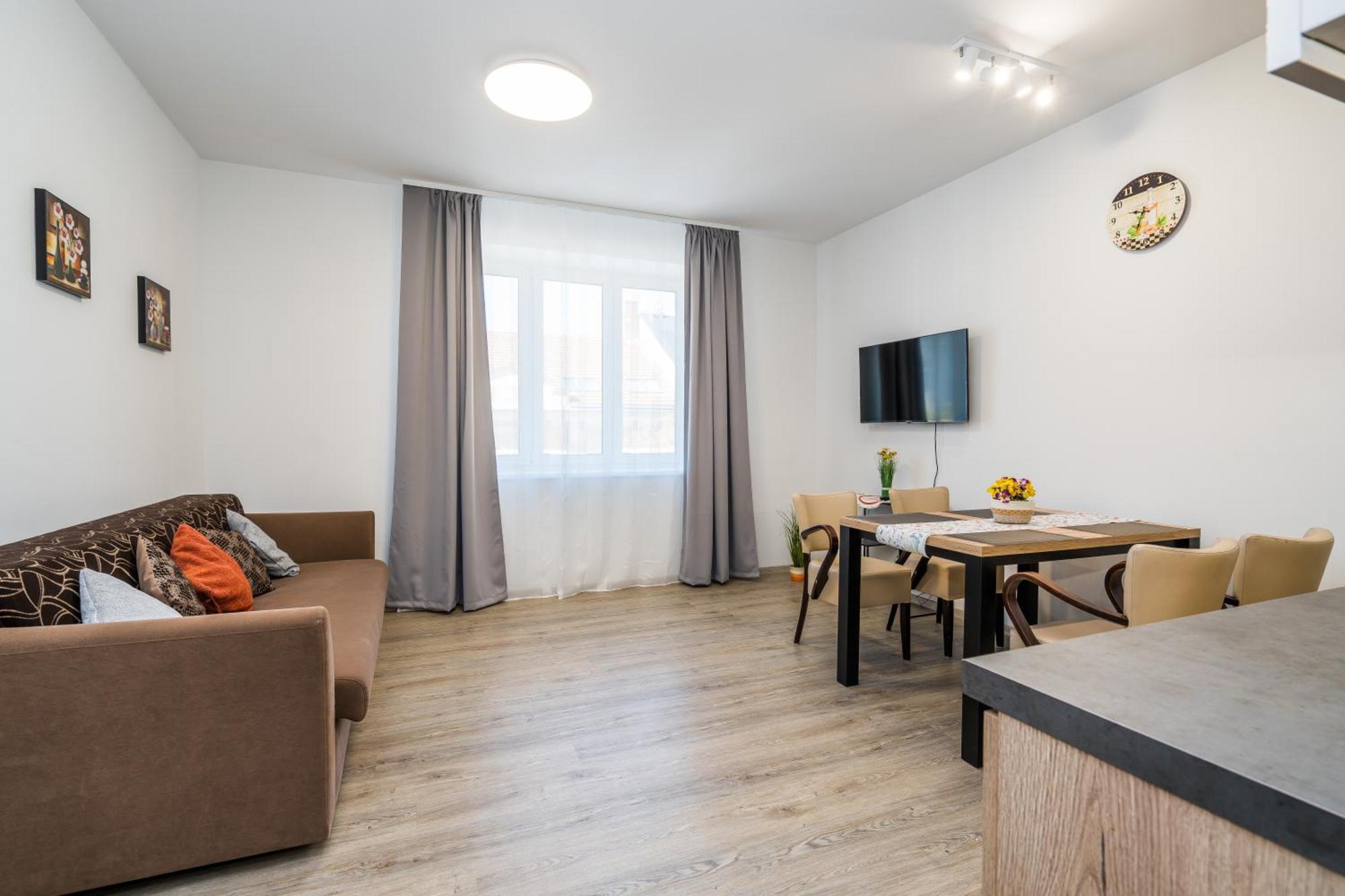 Appartement Perla Hradce à Hradec Králové Extérieur photo