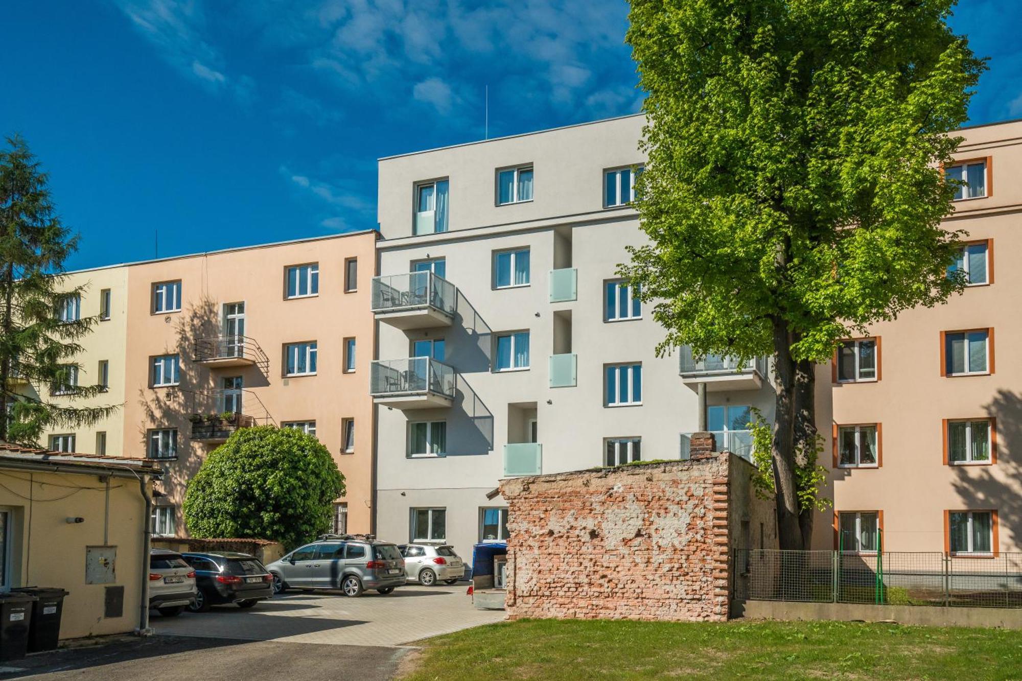 Appartement Perla Hradce à Hradec Králové Extérieur photo