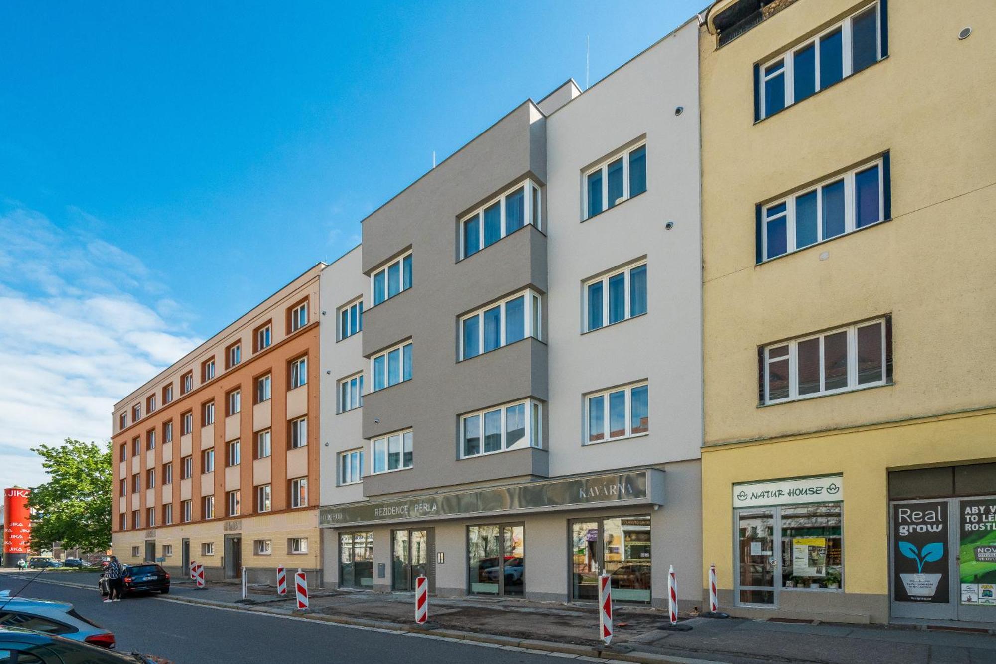 Appartement Perla Hradce à Hradec Králové Extérieur photo